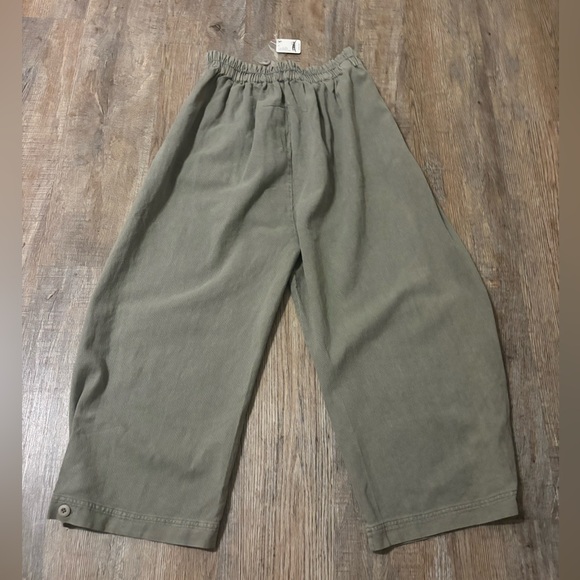 Free People Cool Harbor Barrel / Wide-Leg Pants In Army Green - Picture 9 of 14